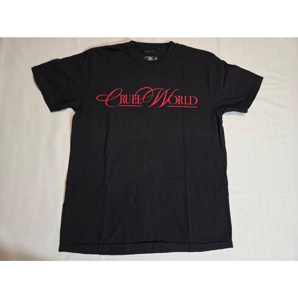 CRUEL WORLD FESTIVAL PASADENA CA 2022 KISS LIPS SS SHIRT BLACK SIZE MEDIUM NEW